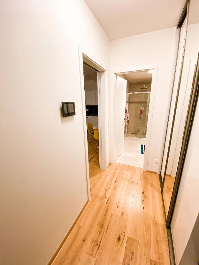 Lovely Studio Apartment, Free Parking 1,55 Hight 布拉格 外观 照片