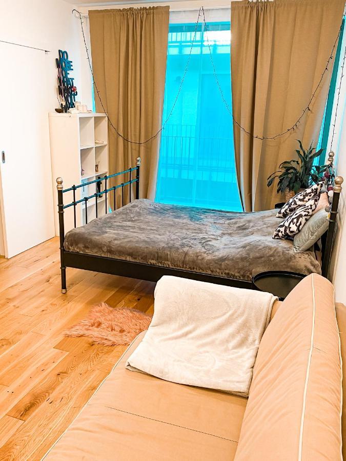 Lovely Studio Apartment, Free Parking 1,55 Hight 布拉格 外观 照片