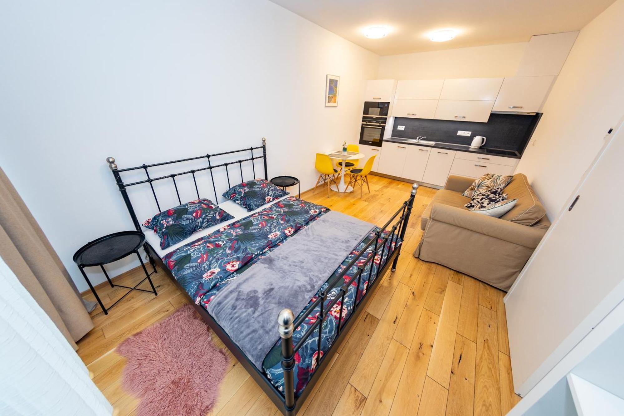 Lovely Studio Apartment, Free Parking 1,55 Hight 布拉格 外观 照片