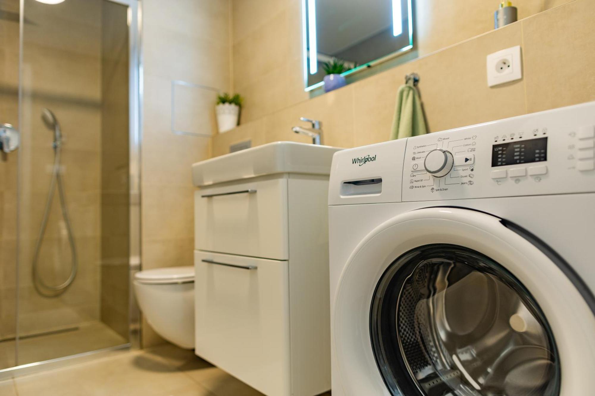 Lovely Studio Apartment, Free Parking 1,55 Hight 布拉格 外观 照片